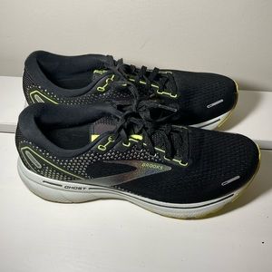 practically new brooks ghost 14 running sneakers